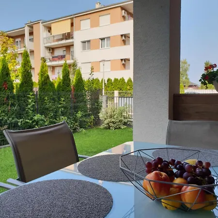 Apartmán Home Wellness Apartman *